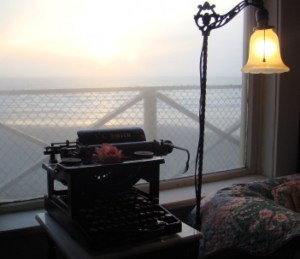 cropped-typewriter.jpg
