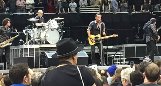 thank you so much danny clinch for blocking my view all night