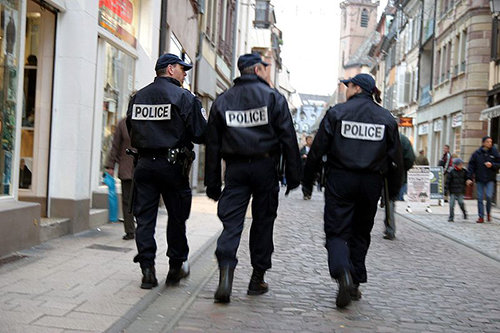 800px-Police-IMG_4105 ENV.jpg
