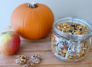 oat-rich, gluten-free breakfast granola