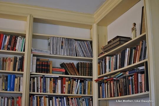 {pretty, happy, funny, real} bookshelves edition-011
