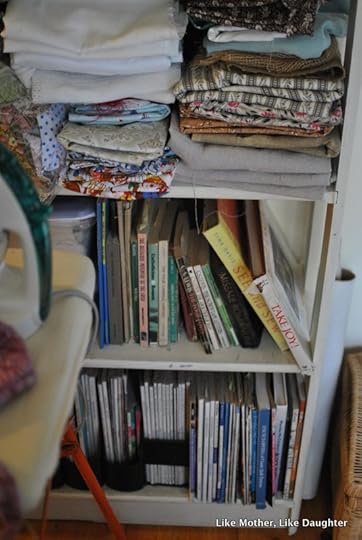 {pretty, happy, funny, real} bookshelves edition-012