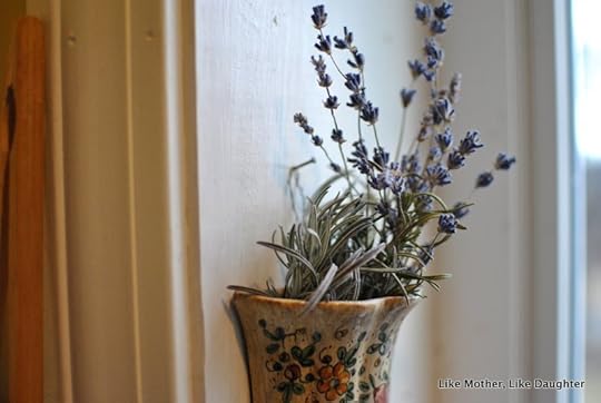 {pretty, happy, funny, real} bookshelves edition-015