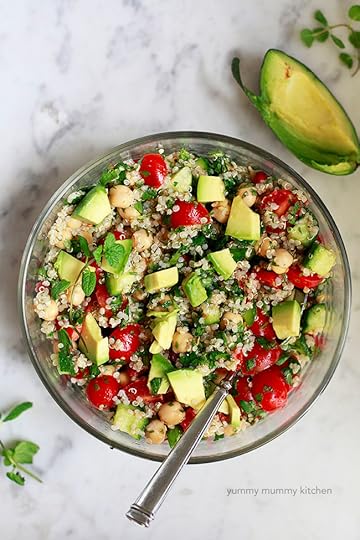 tabbouleh salad with quinoa and chickpeas