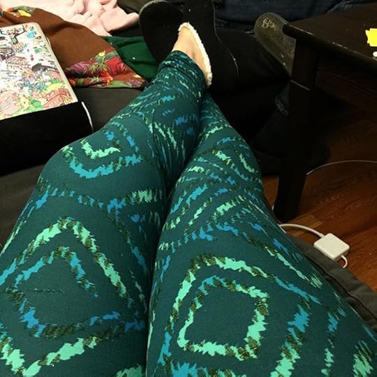 And another pair of #lularoeleggings! I had to wear these to celebrate co-hosting my first #lularoe party today! It was quite a success and lots of people snagged some awesome items. #dailyphoto #ig2016 #365days #howiroe