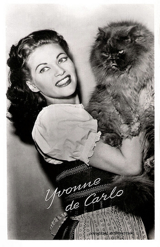 Yvonne De Carlo