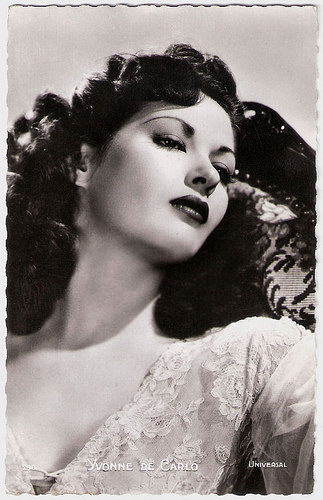 Yvonne De Carlo