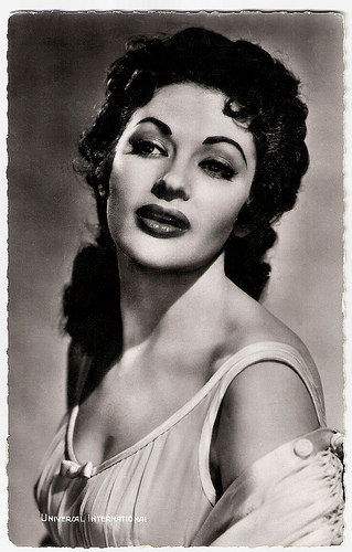 Yvonne De Carlo