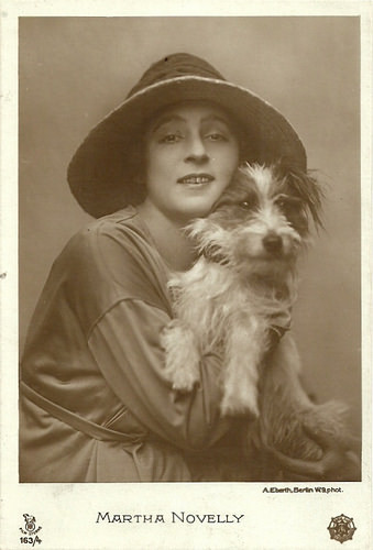 Martha Novelly