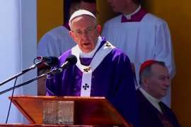 En Chiapas, el Papa le habla en su idioma a los indígenas