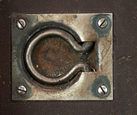 trapdoor-handle-1472740