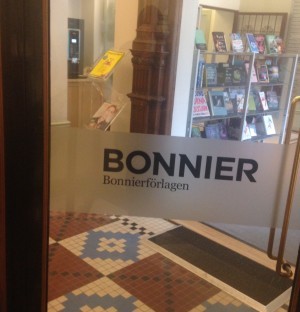 Sen trillade jag in på förlaget, på very bra humör. 