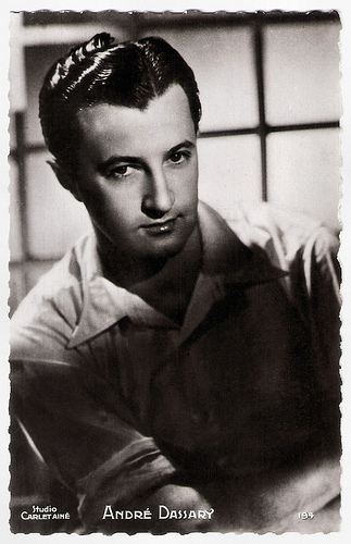 André Dassary