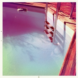 Hotel mit baseinas und good kambarys