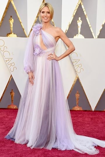heidi-klum-2016-academy-awrds-red-carpet