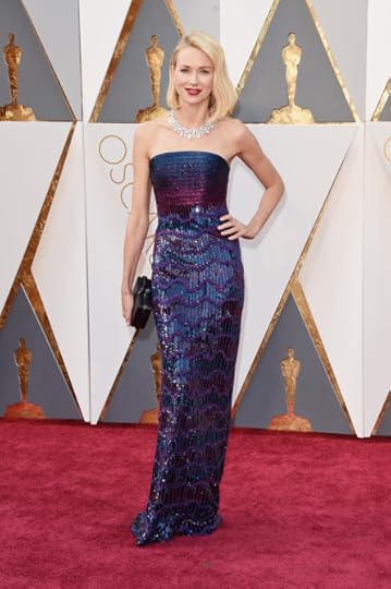 Naomi Watts wins Best Dressed