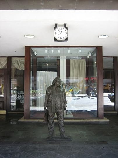 confederacy of dunces statue