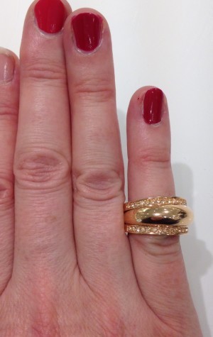 Sen åkte jag in till stan. Jag testade nagellack och en ring från Mikael Kors, som dock var för liten. Det syns inte på bilden, men den är i roséguld, alldeles ljuvlig. 