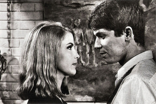 Raphael and Marie José Alphonso in Cuando tú no estás (1966)