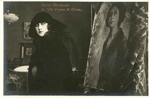 Italia Almirante in La statua di carne (1921)