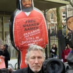 Music legend Roger Waters (ex-Pink Floyd) supports We Stand With Shaker at the US Embassy on February 13, 2015 (Photo: Andy Worthington).