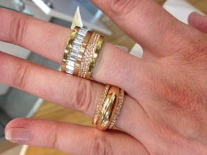 Valde LÄNGE mellan dessa två Michael Kors-ringar.