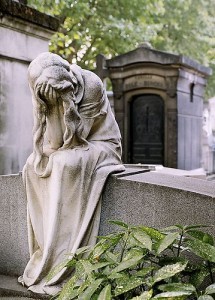 weeper_statue_Paris