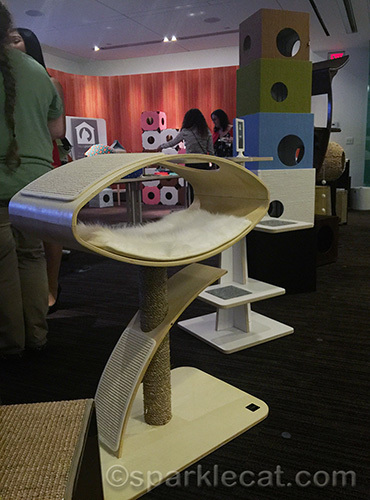 stylish scratcher at hauspanther style lounge