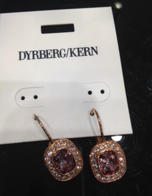 Tittade på de här för typ tredje gången. De är så fina, men nu har jag faktiskt inte råd, har shoppat alldeles för mycket och har ÅNGEST för det.