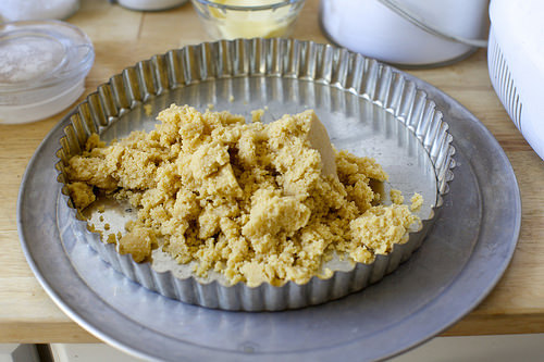 buttery shortbread crumbs
