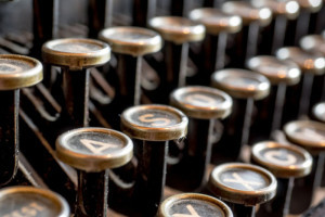 typewriter-585000_1280