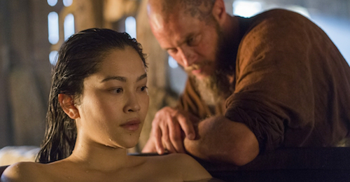 vikings_s4e5_yidu ragnar bathtime