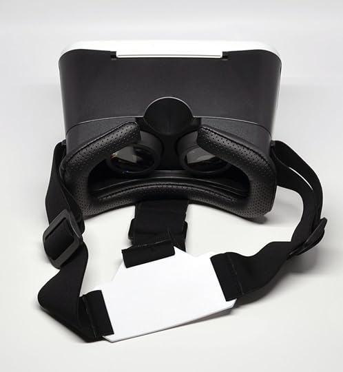 A closer look at the headset.