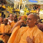 Radhanath Swami at Pushya Abhishek2016 (45)