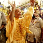 Radhanath Swami at Pushya Abhishek2016 (33)