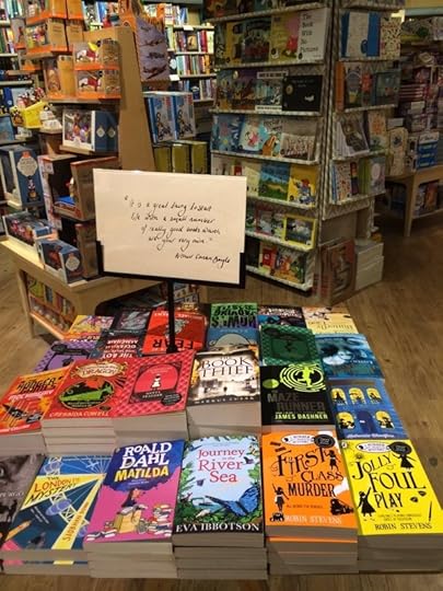 Waterstones Tottenham Court Road
