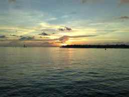 hilton-island-727110_1920