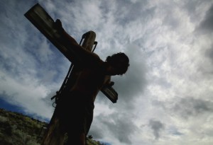 Jesus-on-cross2_DesignPicsInc