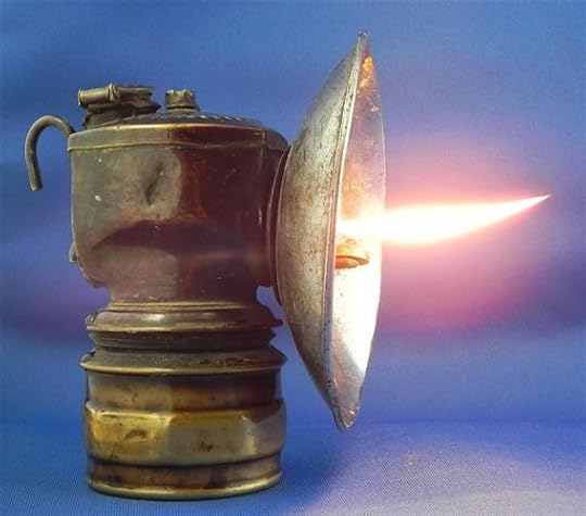 15_carbidelamp_lit
