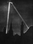 First Zeppelin Air Raid on London, During World War I 1915: 