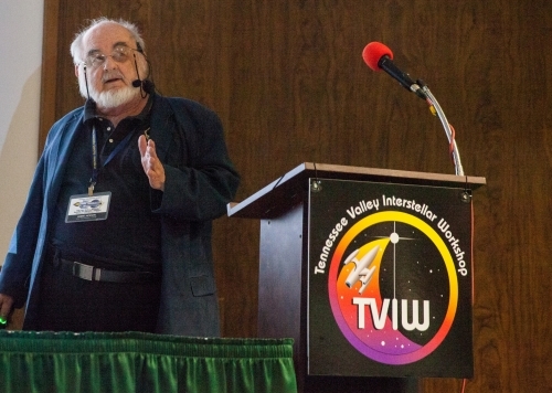 al_at_podium