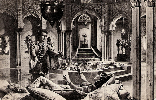 Marianne Krencsey and Ferenc Zenthe in Gábor diák (1956)