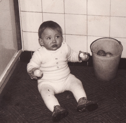 me with apples 1968
