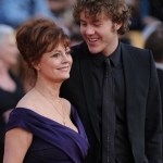 ©AXELLE/BAUER-GRIFFIN.COM 17th Annual Screen Actors Guild Awards. Shrine Auditorium, Los Angeles, CA. January 30, 2011. Job: 110130A1. www.bauergriffin.com www.bauergriffinonline.com Pictured: Susan Sarandon and son Jack Robbins.
