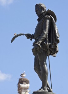 Estatua de Cervantes en Alcalá de Henares.