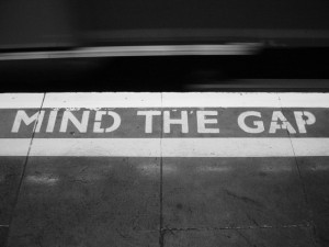 mind-the-gap-1484157-640x480