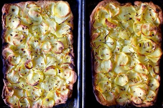 potato pizza (pizza con potate)