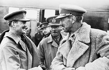 British officers Philip Neame, Richard O'Connor, Richard Parry, and John Coombe in captivity, 6 Apr 1941 (British government photo)