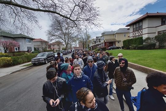 Thousands on line waiting for Brooklyn's own Bernie Sanders