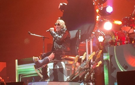 axlthrone2